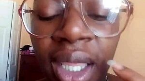 Young house ebony slut Naejae enjoys good orgasm