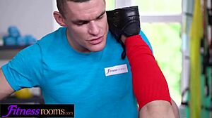 Vil du se babes knulle trener?