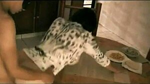 Latin Milf Genç 18+ Adamla Buharlı Eğlence İçin Flört Ediyor