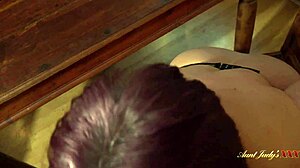 ليلة موعد من منظور شخصي مع زوجة بصدر كبير لايا - جاهزة للمتعة الجامحة؟