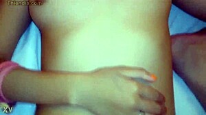 เล่นกับสาวทริมสวยในแอคชั่น HD