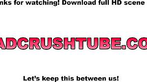 Rebecca Vanguard'ın üvey babası küçük 18+ orospusunun sert sikilmesini istiyor. Hayranlar oyunların üstünde çıplak aksiyon istiyor.