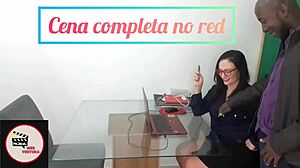 Ei, adivinha só? Levei uma socada do estudante negro trocista ontem à noite