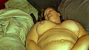 Pregnant milf masturbates to intense solo orgasm