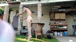 Latina videos for bathing enthusiasts