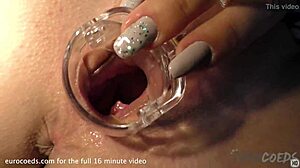 Bagaimana Marissa tangani speculum kinky regangan orgasme