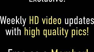 Эй, смотри, как мы, пышные кугуары Чарли и Деоксма, берем этот твердый член!