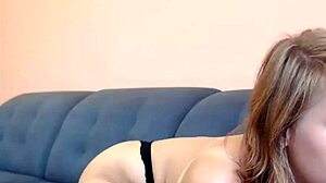 ουάου, κοίτα αυτά τα μεγάλα κρεμαστά στήθη να αναπηδούν τρελά στην κάμερα!