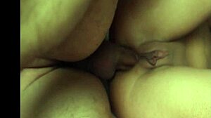 Пары снимают анальный крупный план в домашнем любительском действе