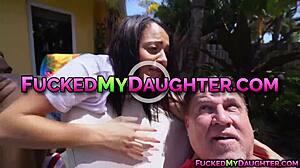 Hey, mach mit bei meinem Dreier mit Rachel Starr!