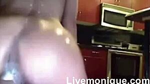 Livemonique's Dirty Webcam Anal?