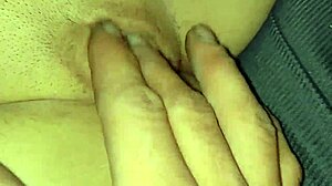 i'm finger fucking her pussy so good