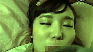 Wow! Japonská milf tvrdě šukána v POV akci dnes večer!