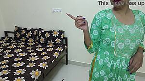 Desi嫂子诱惑小叔子激情印地语操高清