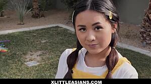 Gadis Asia 18+ Ella Voneva Dihukum Keras oleh Tetangga Mesum Diamond Banks dan Johnny Castle