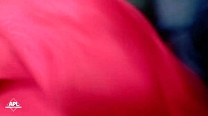 Gordita becca il fratellastro che si sega e aiuta succhiando e scopando fino allo scoppio. Storia selvaggia completa ti aspetta.