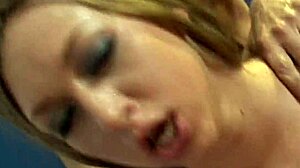 היי, אמא חורגת ובת הן זונות חרמניות שרוצות זין