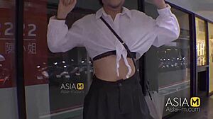 想看宋楠伊街头被捡起舔舐吗？