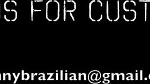 טרנס ברזילאית תופסת גיסה בתחתונים ורוכבת חזק