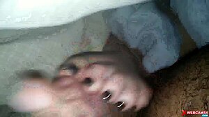 couple footjob cuming in the webcam, homemade amateurs