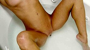 melissa lori looks so wet and inviting