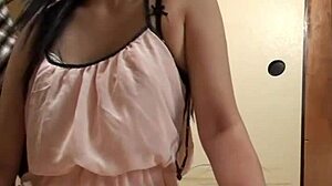 Sveža študentka pobrana in takojšnji seks?