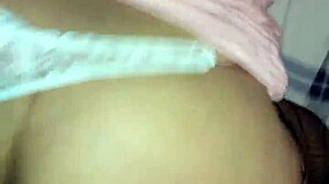 On all fours, she gives blowjob and takes dick thrusts 😏