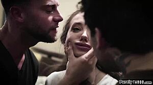 Wow, Gia Paige würgt an zwei riesigen Schwänzen mit hartem DP!