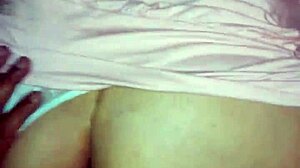 On all fours, she gives blowjob and takes dick thrusts 😏