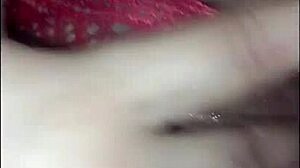 Osećam se tako nevaljalo kad tata kažnjava moju guzu