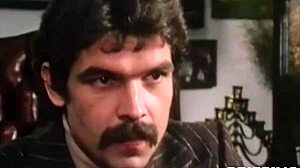 뜨거운 체조 선수 애널 오르가즘에 빠졌어!