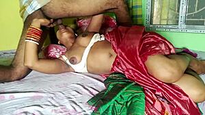 मालकिन ने गूंगे नोकर से चुदवाया जब पति बाहर गया - बड़ी गंद वाली मिल्फ शादी डॉगीस्टाइल में।