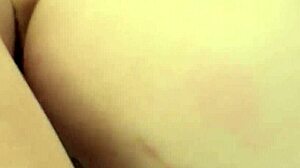 Shizuku Hutaba folla a dos clientes en trío salvaje