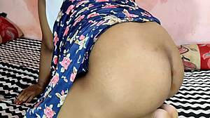 Soț o fut pe nevastă în cur clar voce hindi HD