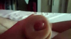 ich spiele mit neuen spielzeug