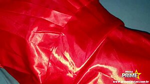 Marido tentando me acordar pra brincar rsrsrs safadinho ele n�