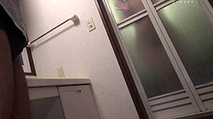 巨乳ミルフ妻が夫にフェラ抜群😘