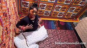 인도 커플 야동: 미션너리 섹스 보지 핥고 키스