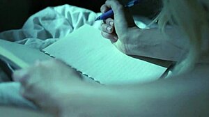 ¡Morena malvada se relaja con polla negra grande!