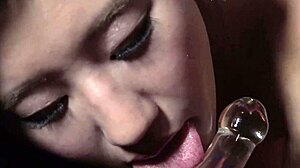 Hey Suzu Mitake, bugün o sevimli Asyalı vücudunu harekete geçirmek ister misin?