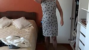 Wow! Manželka v erotickém prádle míří do motelu na skutečný cuckold akci.