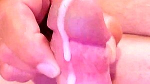 Watch this cumshot vid