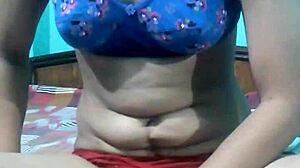 kavita, why'd ya remove that dress on webcam for us?