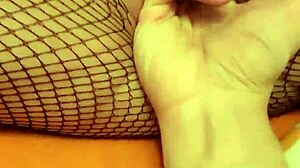 Bald pussy gets intense masturbation!