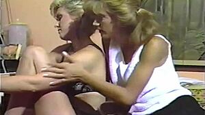 Vintage 80'er film med Tamara Longley og Rachel Ryan i lesbisk scene