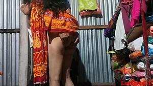 Village Bhabhi Ki Chudai Caught During Sleep Time!