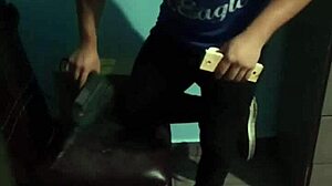 he ends up sucking the carpenter's cock in gay encounter