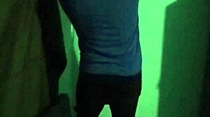 he ends up sucking the carpenter's cock in gay encounter