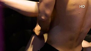 ketauan lagi ngocok akhirnya ngentot bareng asian