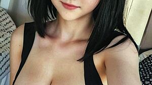 性感18岁少女在动漫自拍中舔耳ASMR，戴耳机效果满分